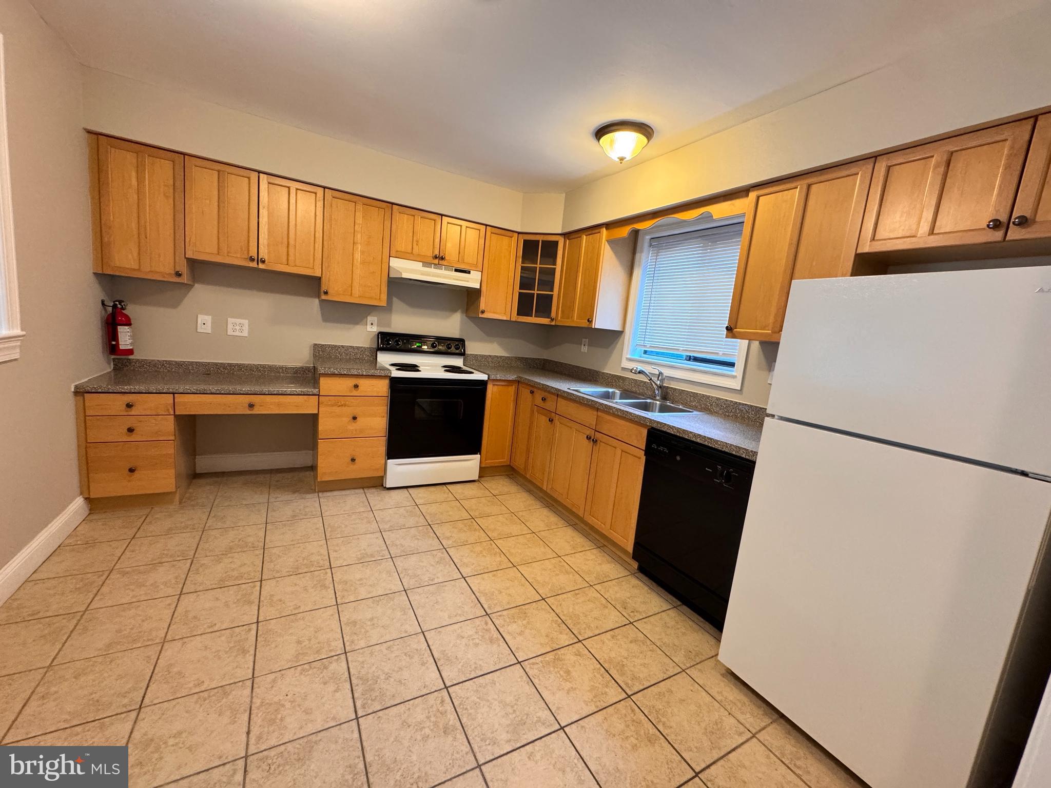 423 LAWRENCEVILLE ROAD 102