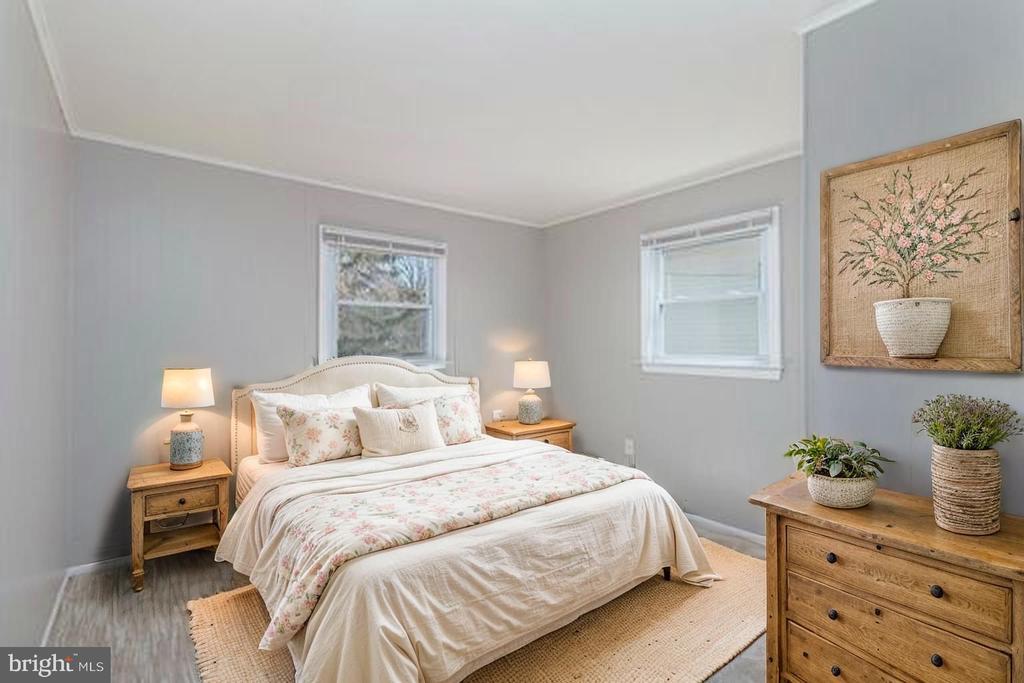 2557 WHITEHORSE MERCERVILLE