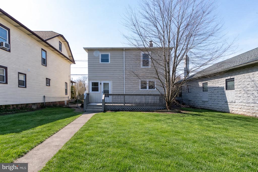 2557 WHITEHORSE MERCERVILLE