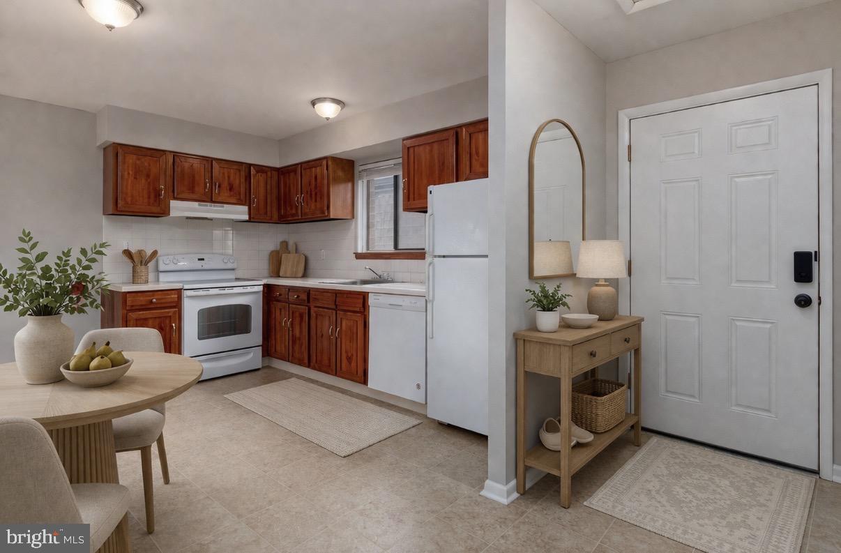 423 MEADOW WOODS LANE 310