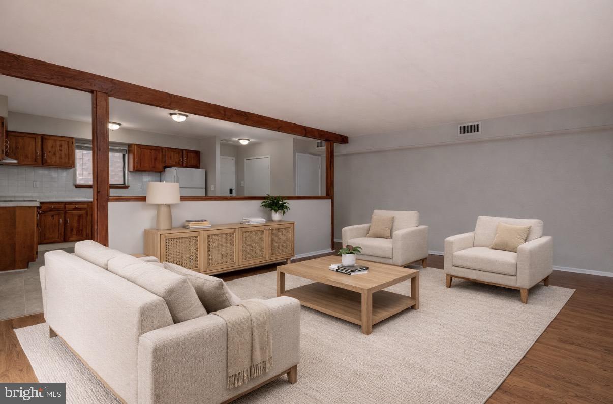 423 MEADOW WOODS LANE 310
