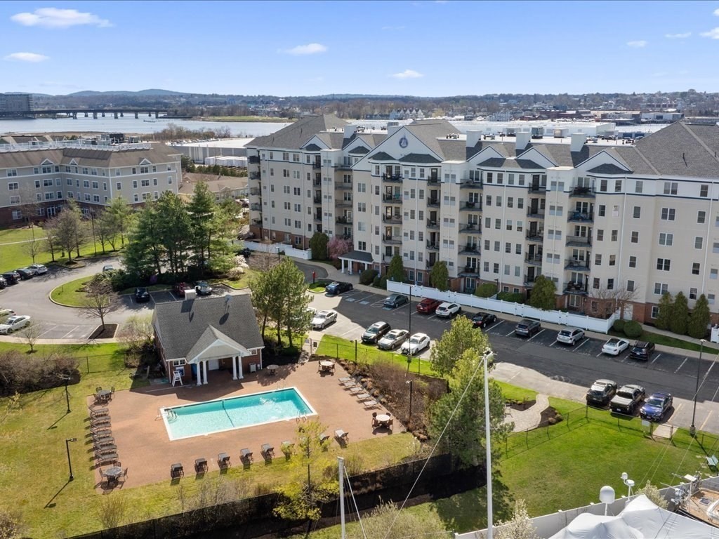 10 Seaport # 2616