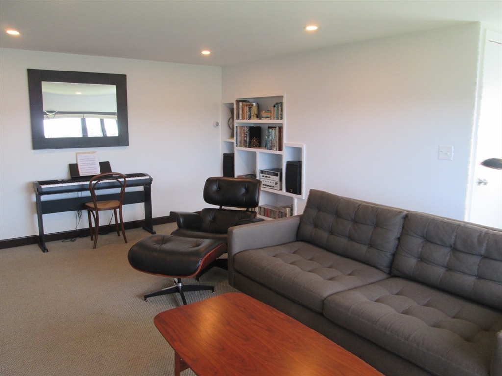 10 Shore Drive (Oceanfront)
