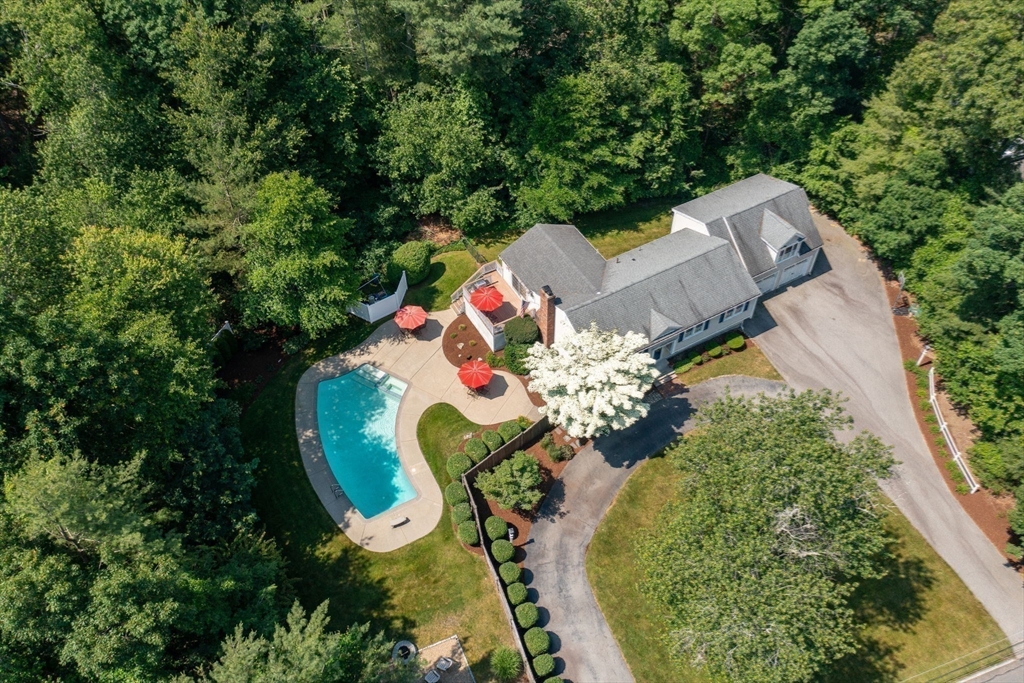 190 Colonial Dr