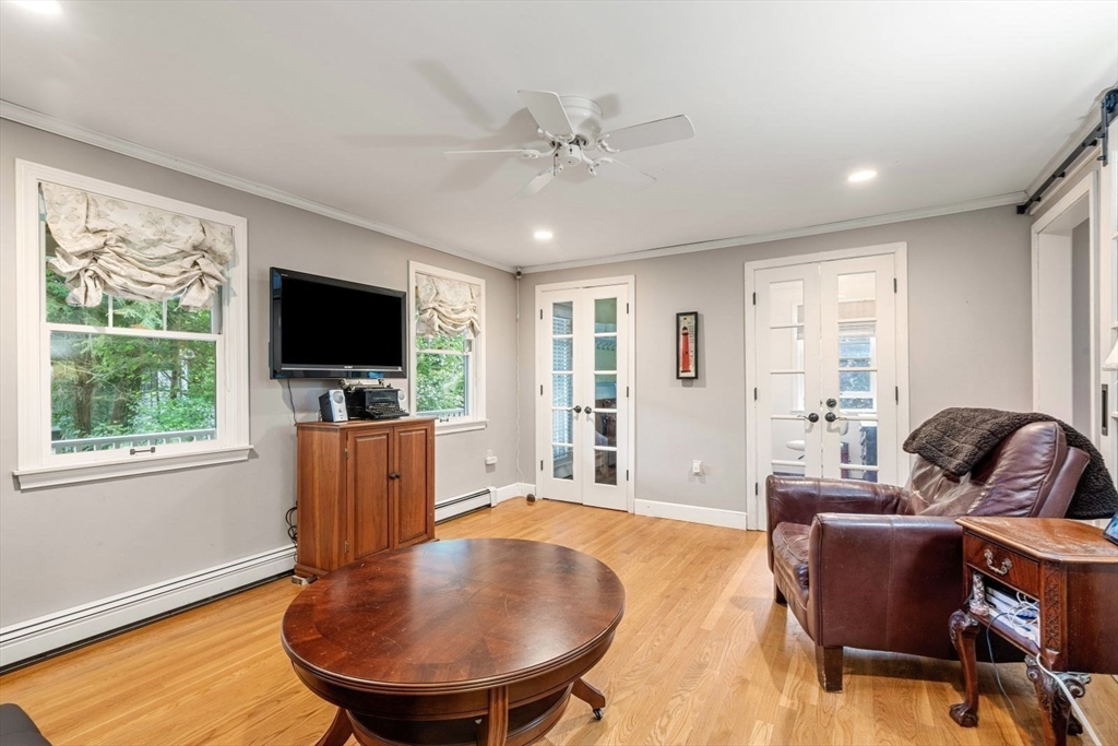 11 Sycamore Rd