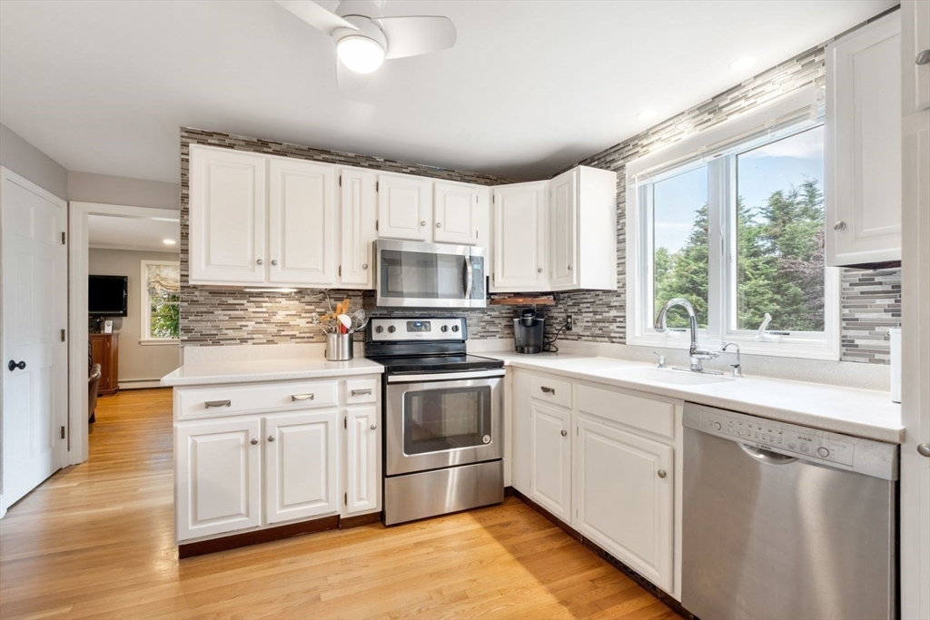 11 Sycamore Rd