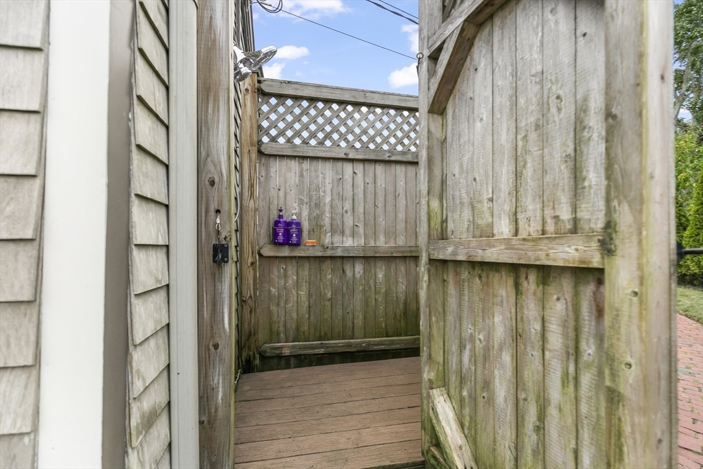 2 Braintree Ave.(Waterfront)