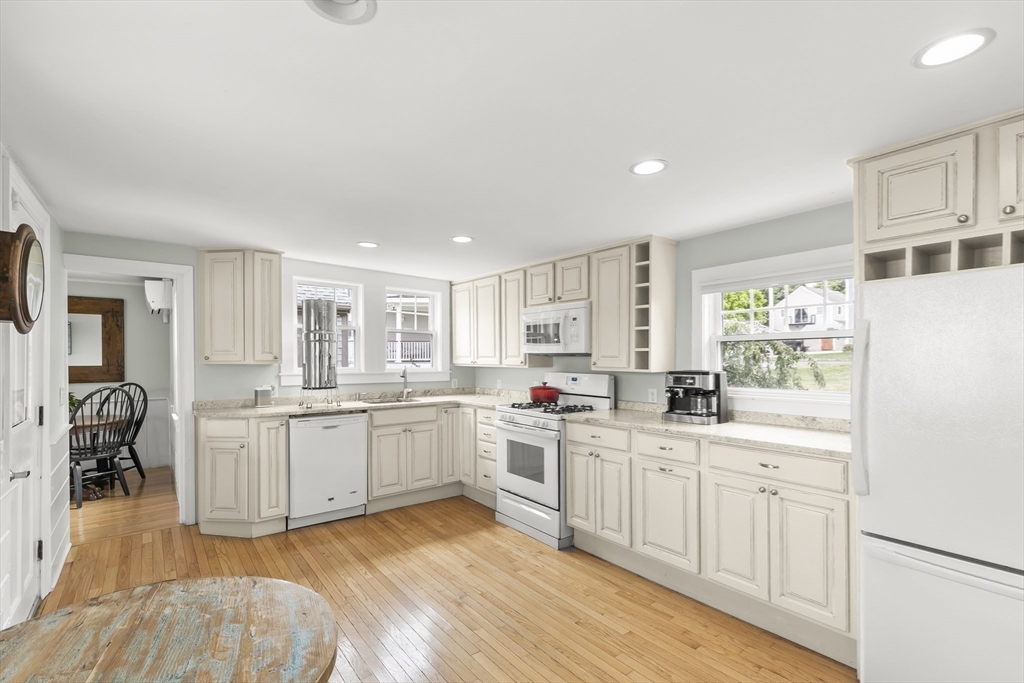 2 Braintree Ave.(Waterfront)