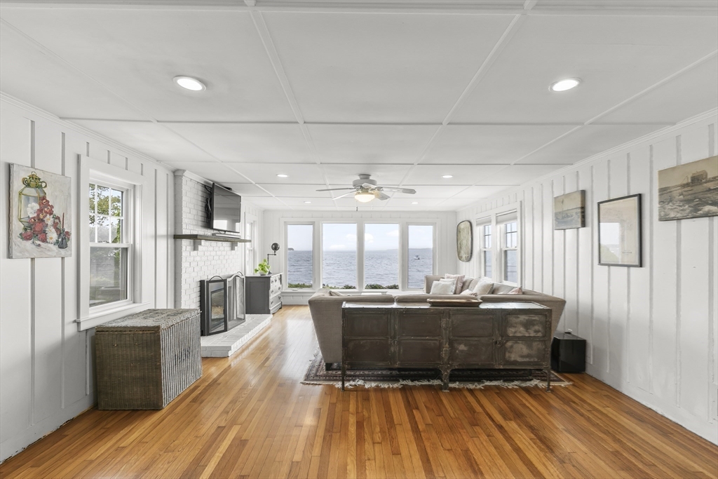 2 Braintree Ave.(Waterfront)