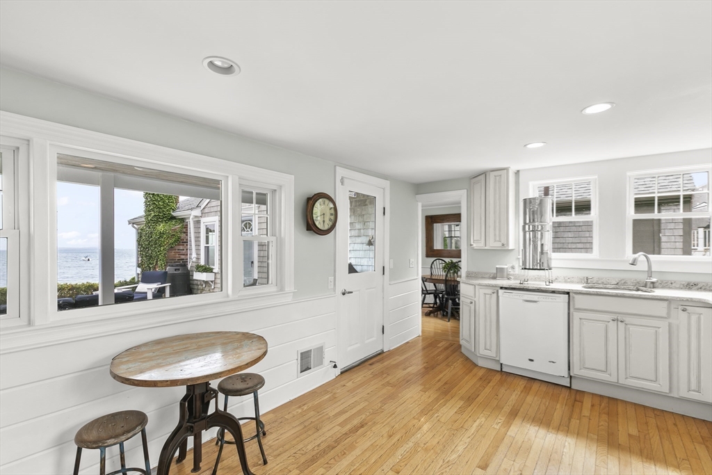 2 Braintree Ave.(Waterfront)