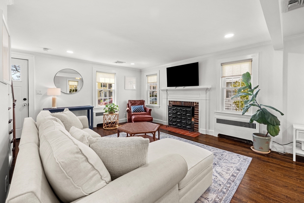 95 Homestead Ave