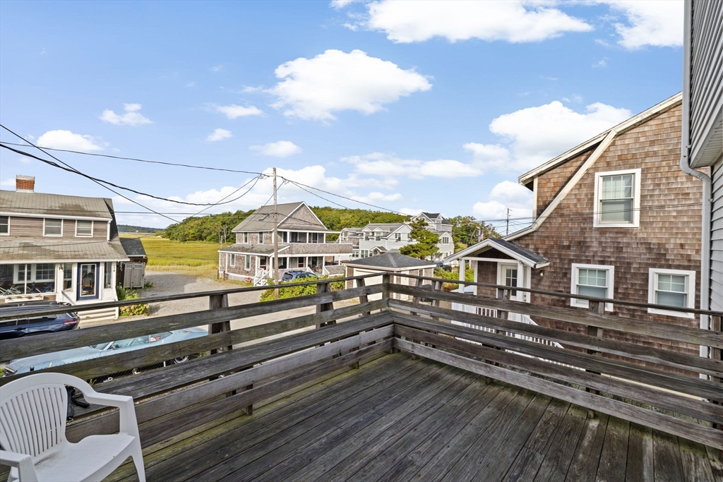 151 Glades Rd