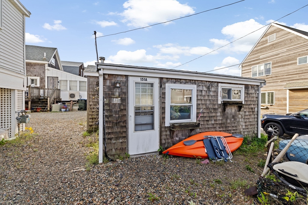 151 Glades Rd