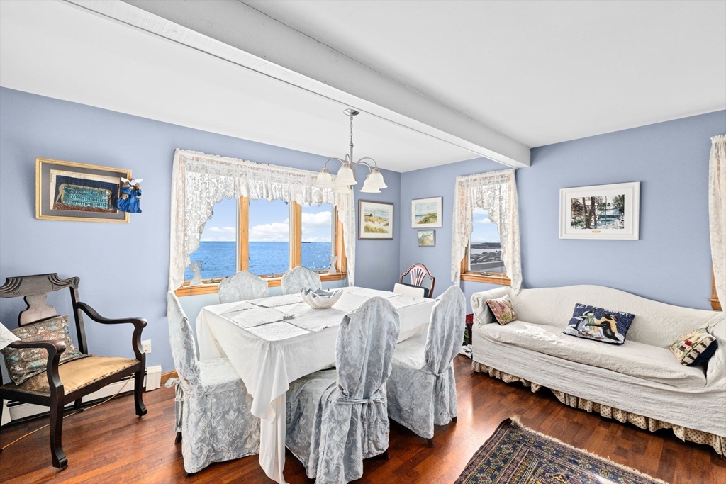 151 Glades Rd