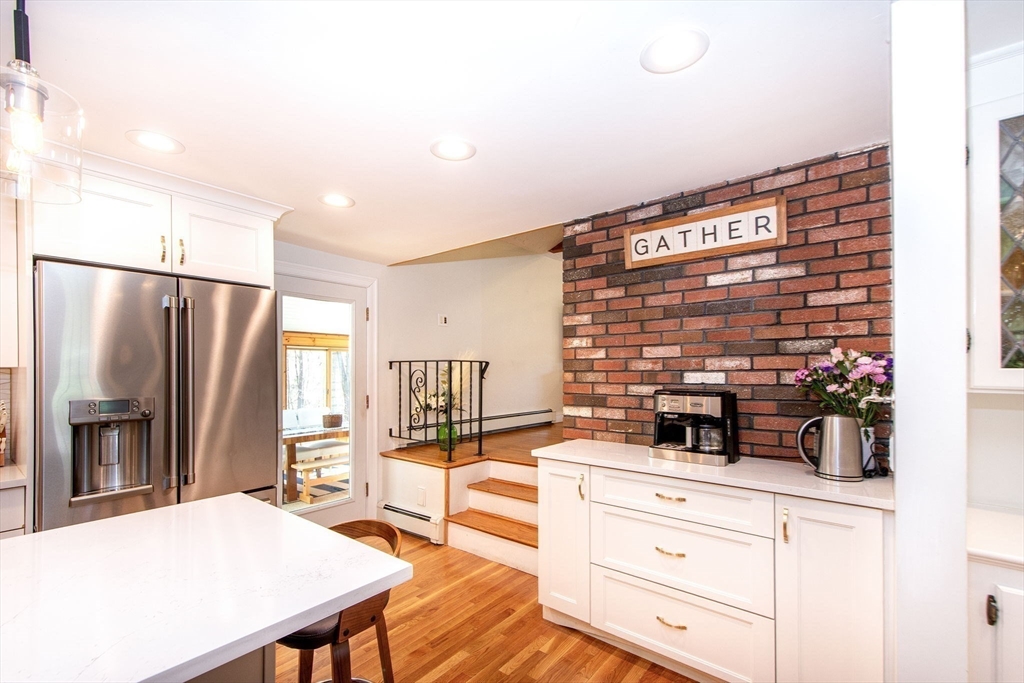 18 Longmeadow Rd