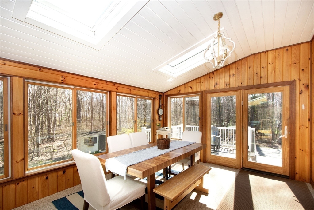 18 Longmeadow Rd