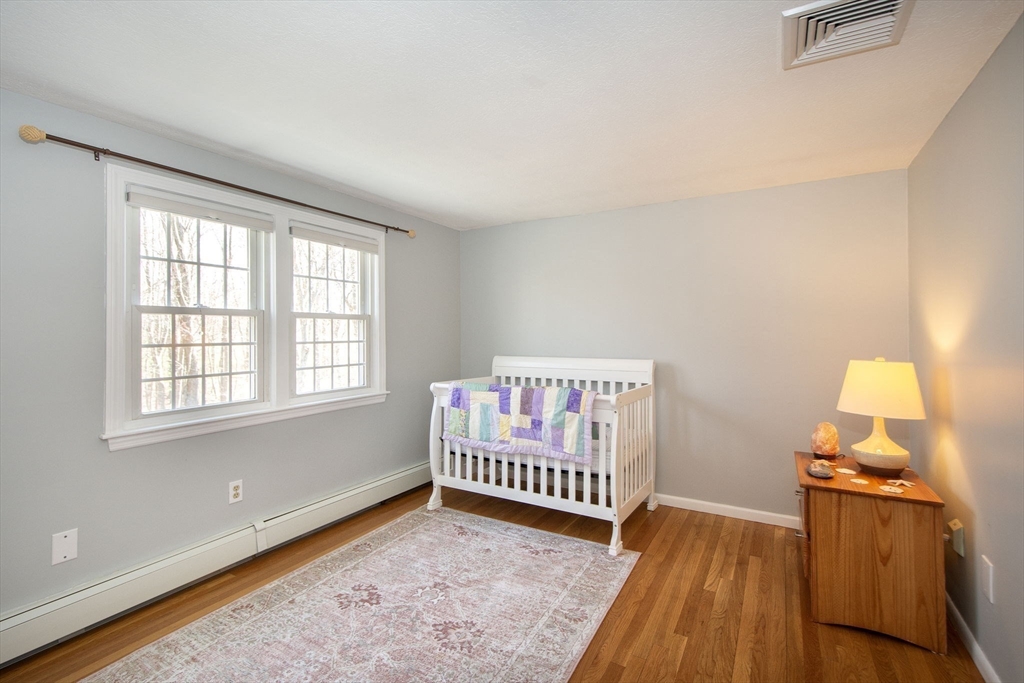 18 Longmeadow Rd