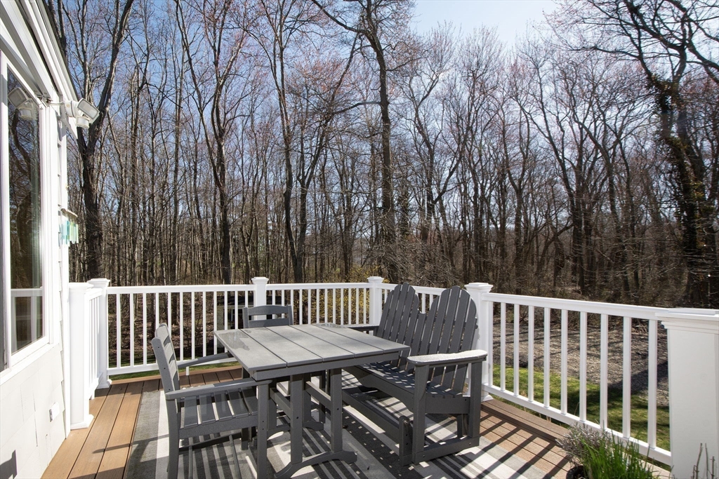 18 Longmeadow Rd