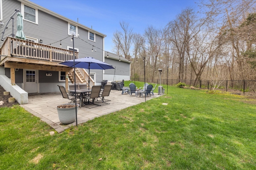 184 Booth Hill Rd