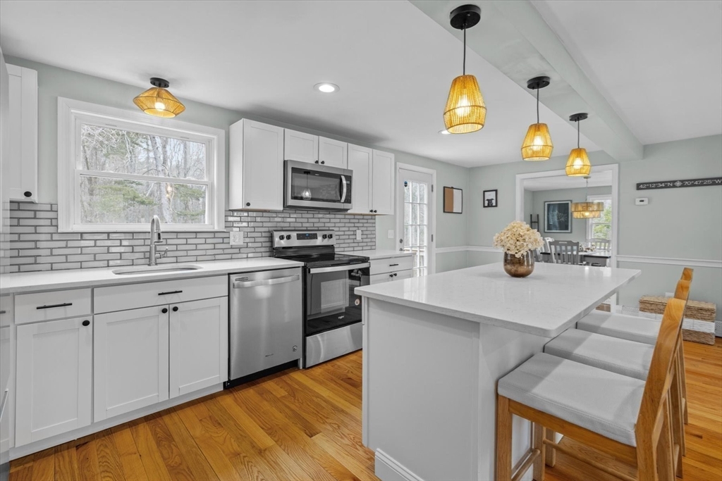184 Booth Hill Rd