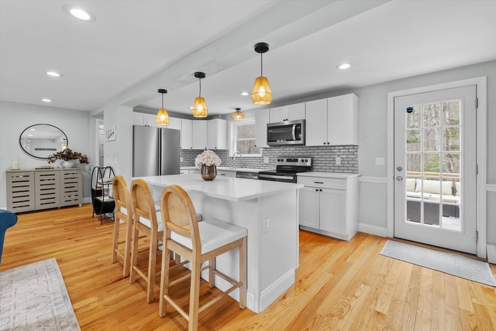 184 Booth Hill Rd