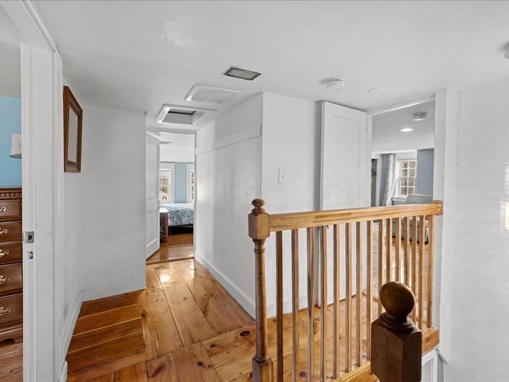 555 Webster St.