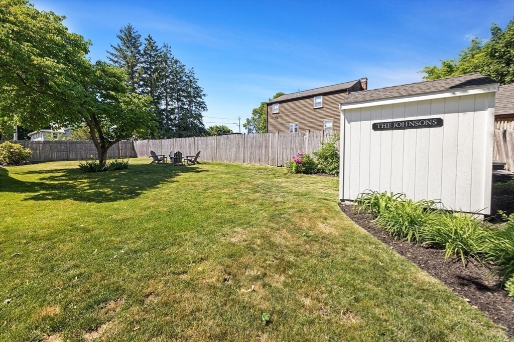 57 Clemantis Ave