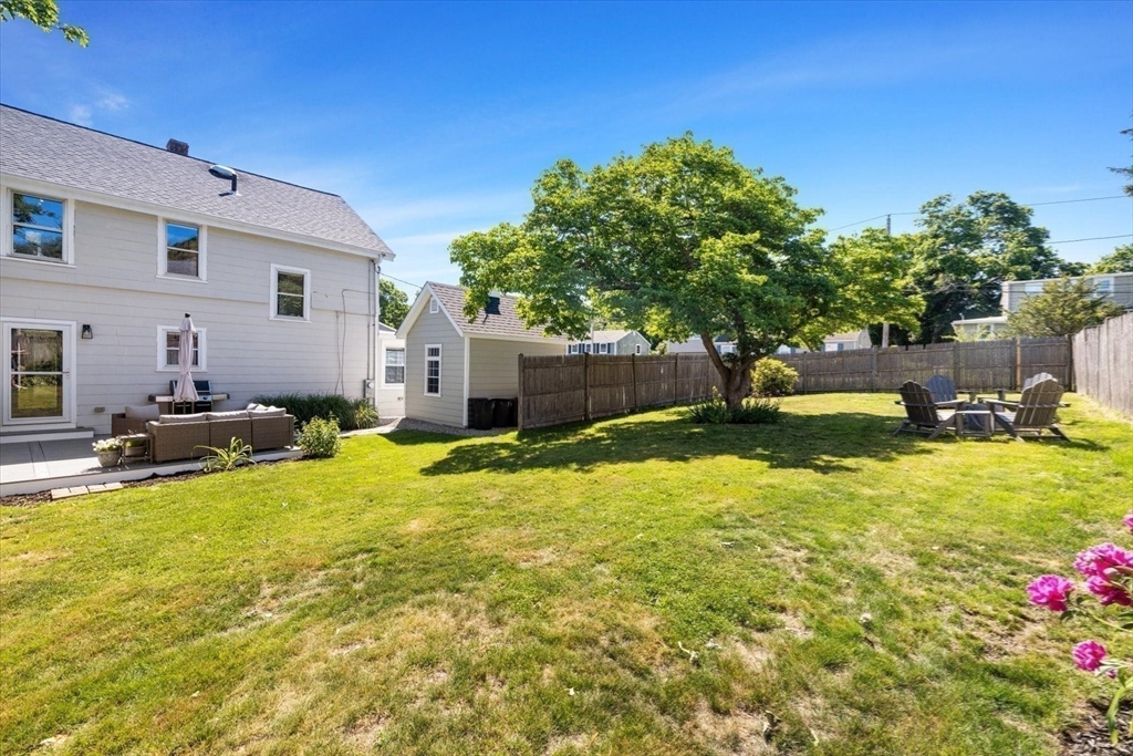 57 Clemantis Ave