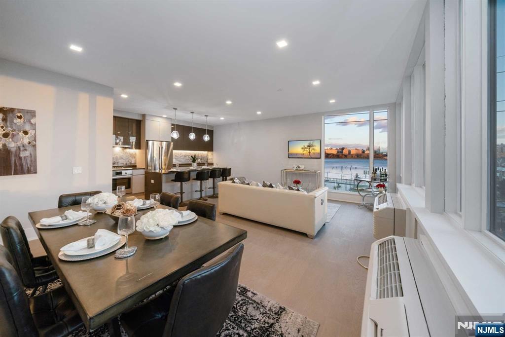 7101 River Road 304A
