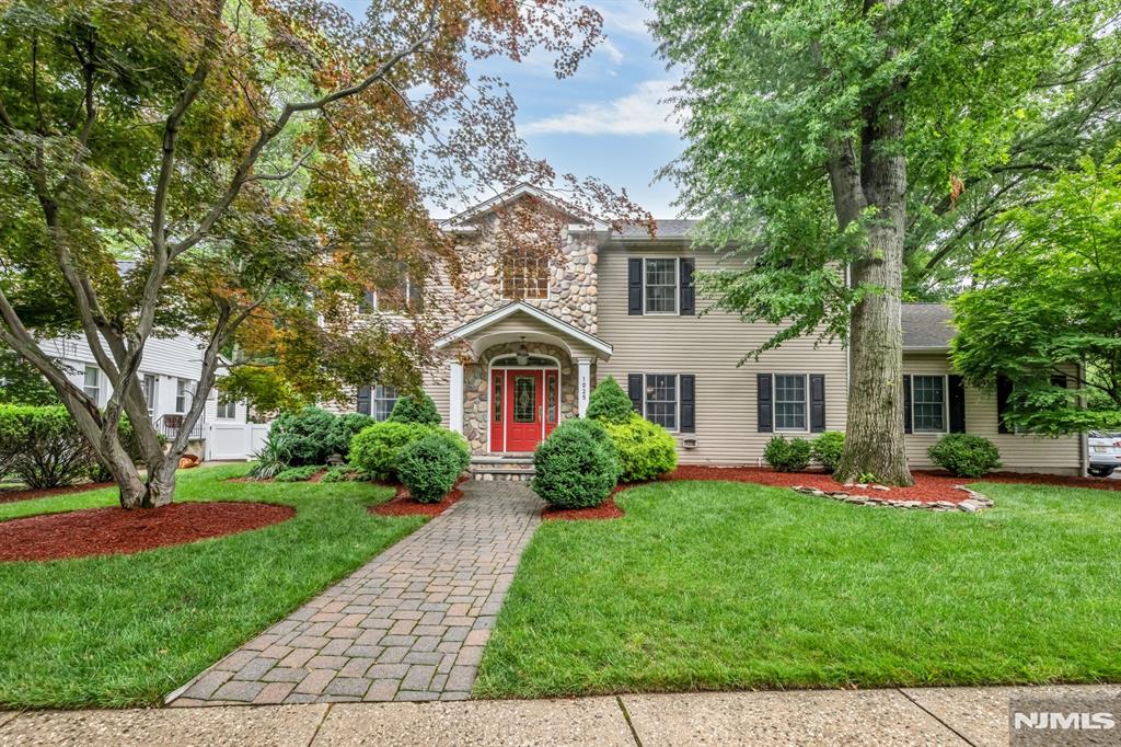1025 Maple Drive