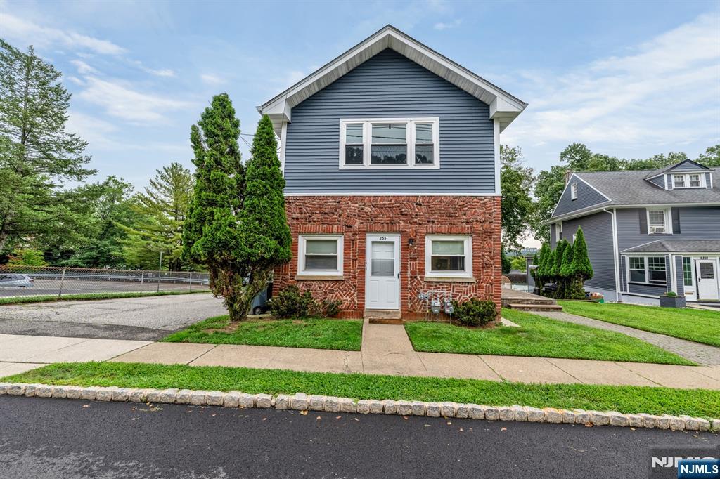 255 Fairview Avenue
