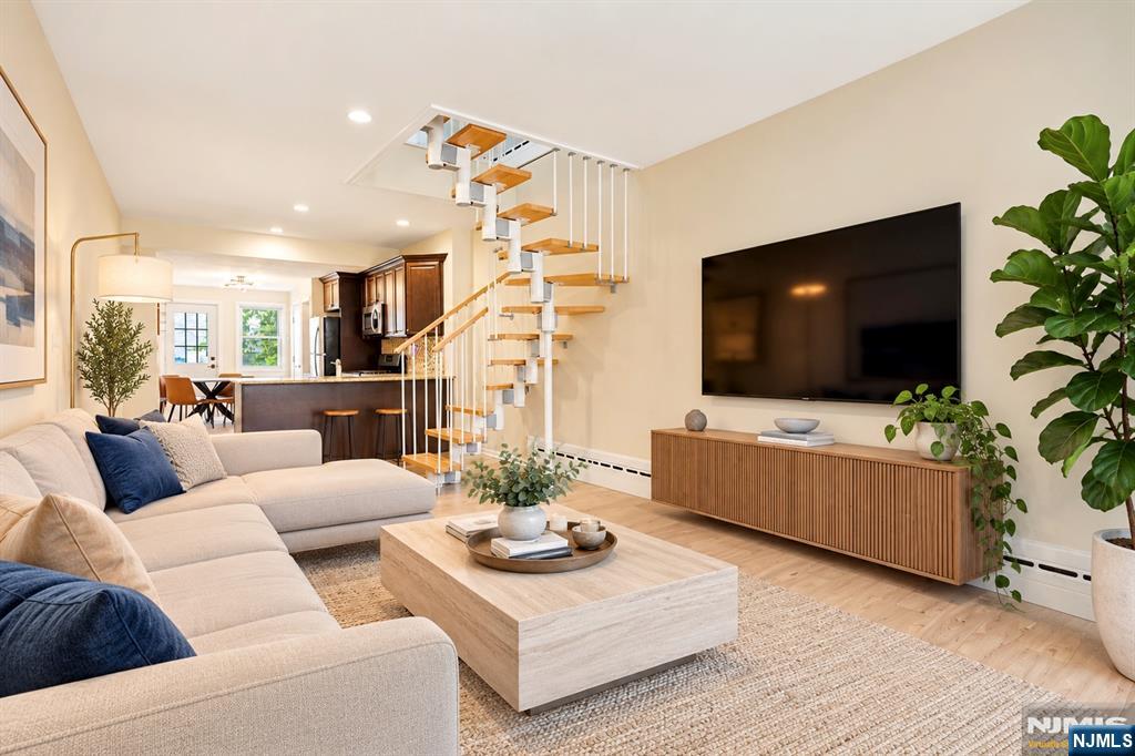1109 61st Street 101