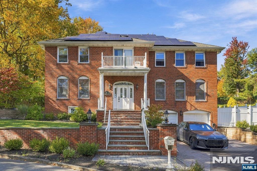 2 Wortendyke Avenue