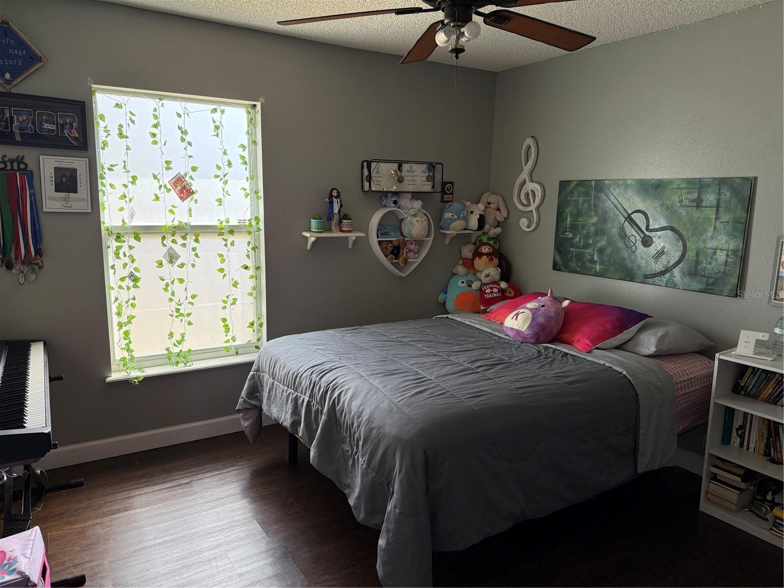 2037 CORNER TREE CT