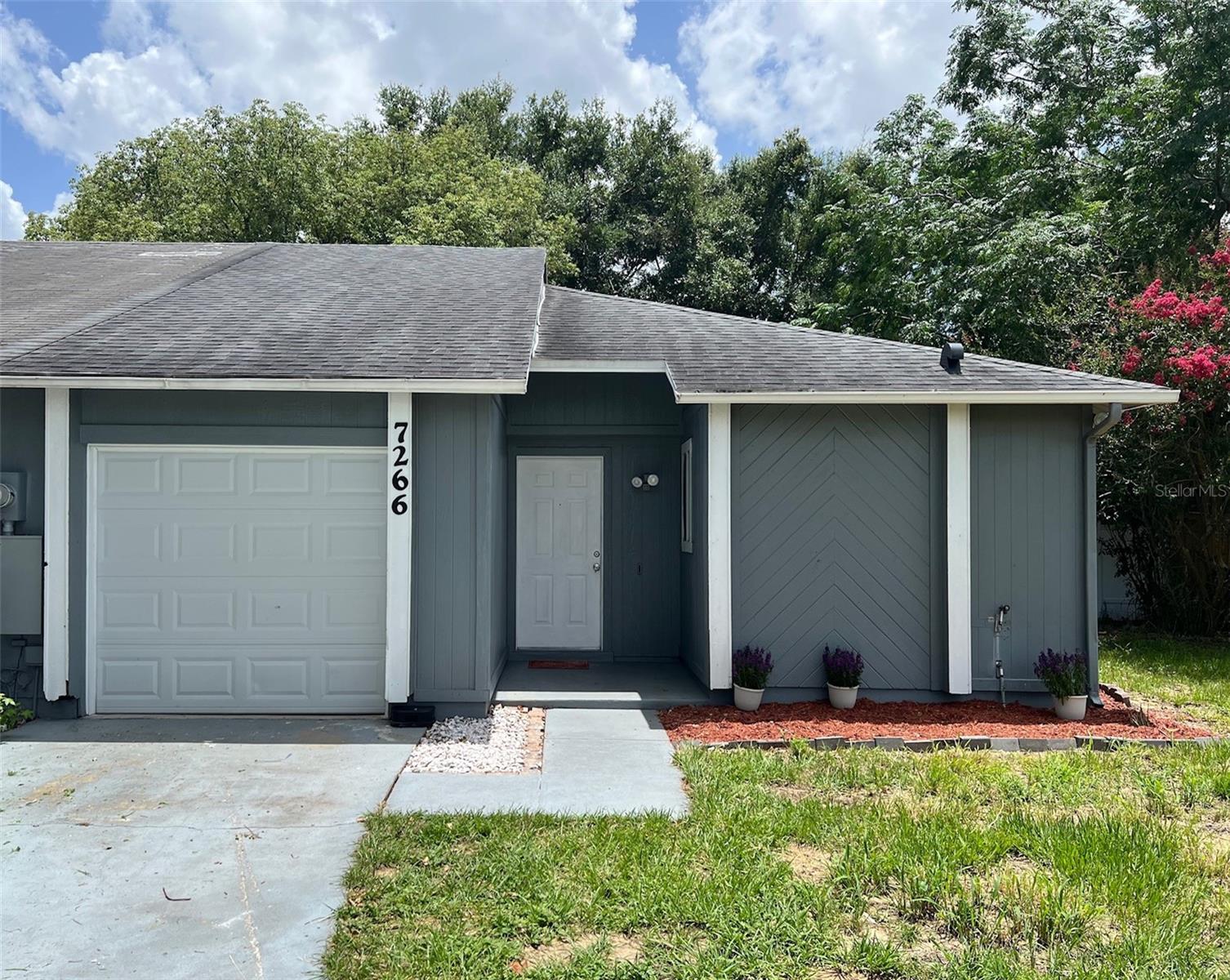 7266 OAK MEADOWS CIR