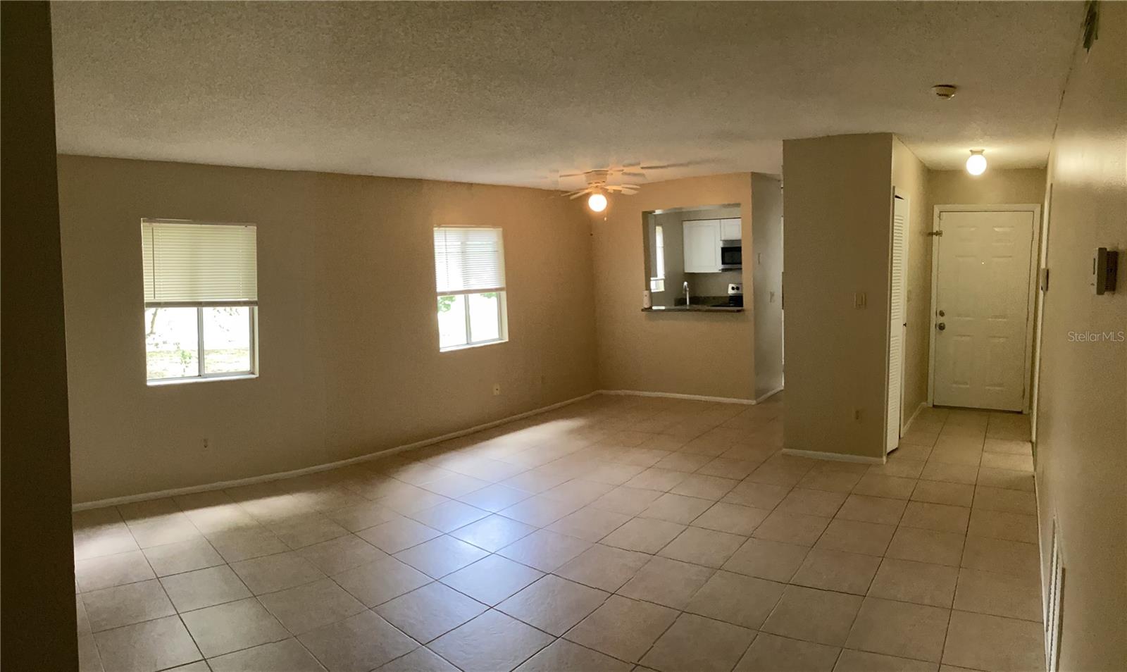 7266 OAK MEADOWS CIR