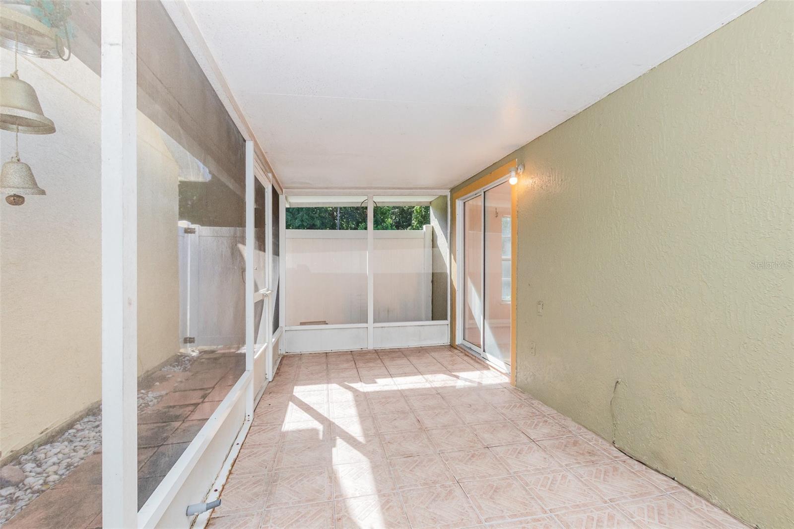435 HORIZON DR