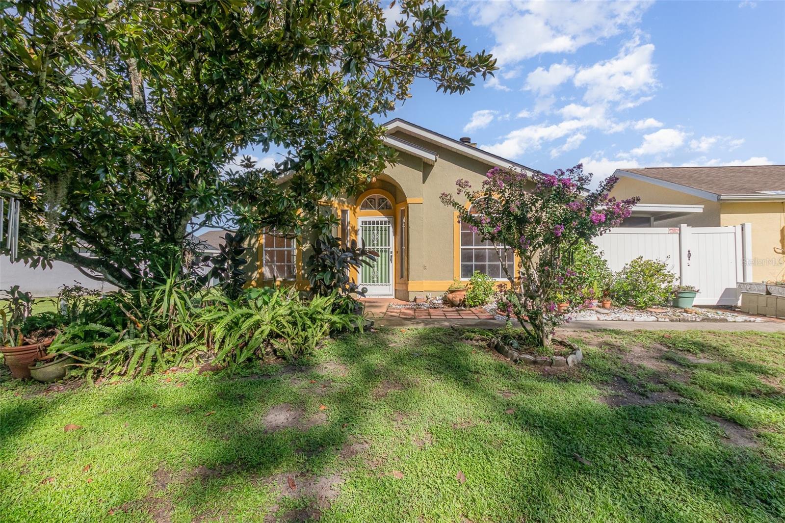 435 HORIZON DR