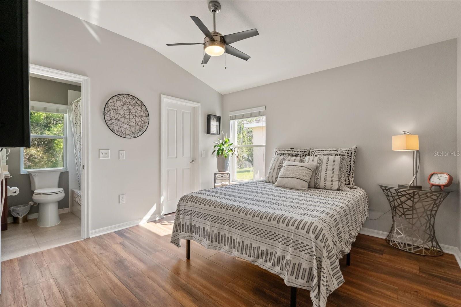 3641 BRISTOL COVE LN