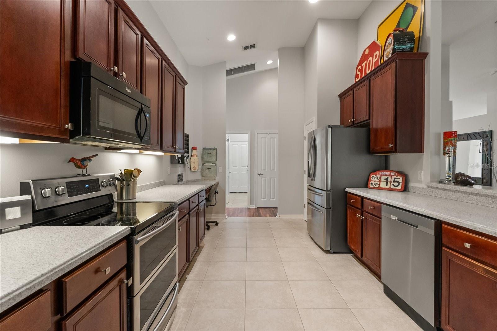 3641 BRISTOL COVE LN