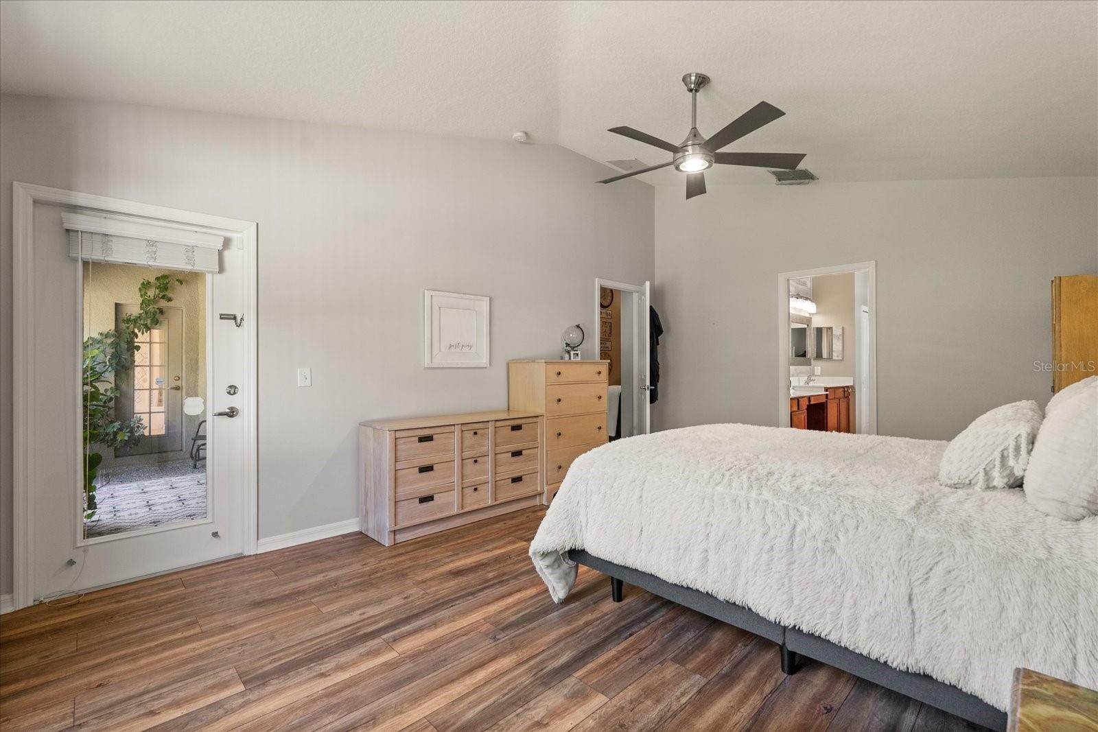 3641 BRISTOL COVE LN