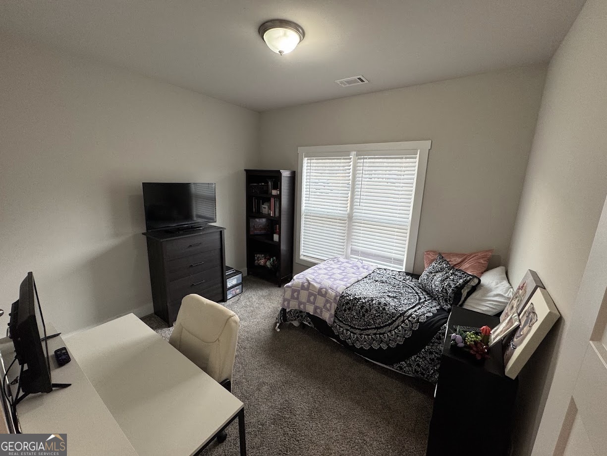 518 N Point Circle