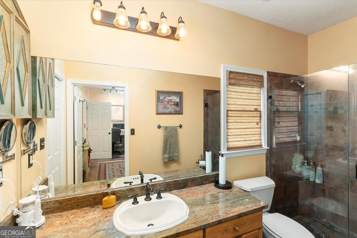 2638 Arnold Bottoms Road, Colber4t