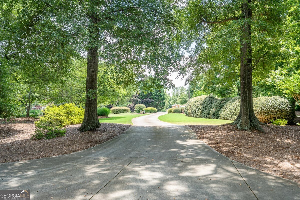 1200 Mallard Lake Drive