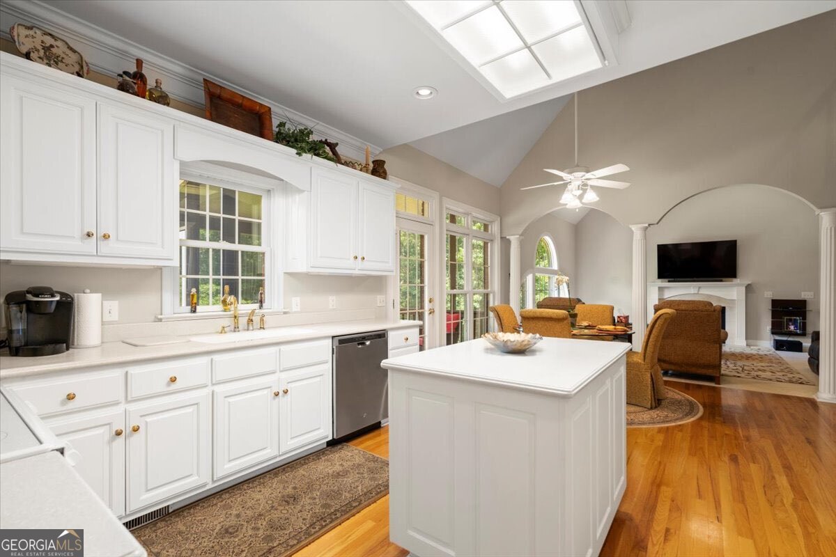 1200 Mallard Lake Drive