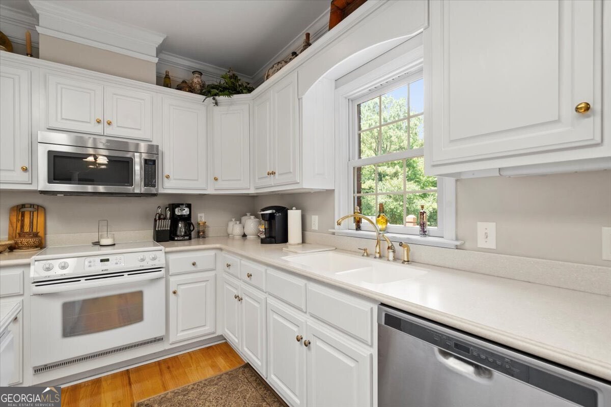 1200 Mallard Lake Drive
