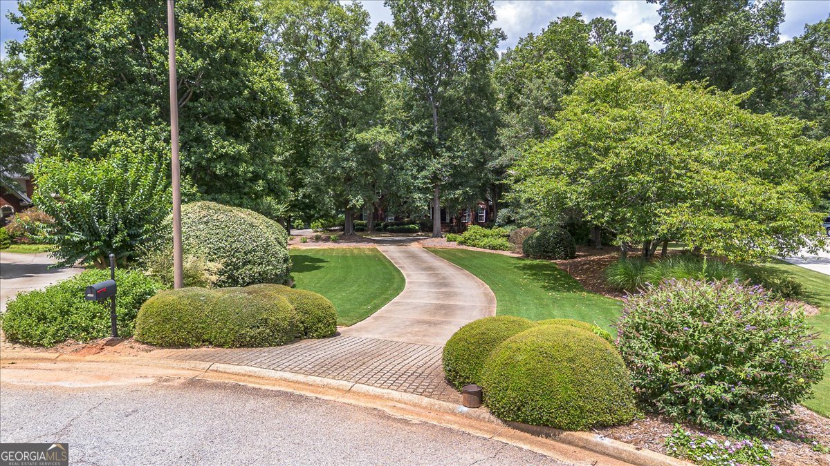 1200 Mallard Lake Drive