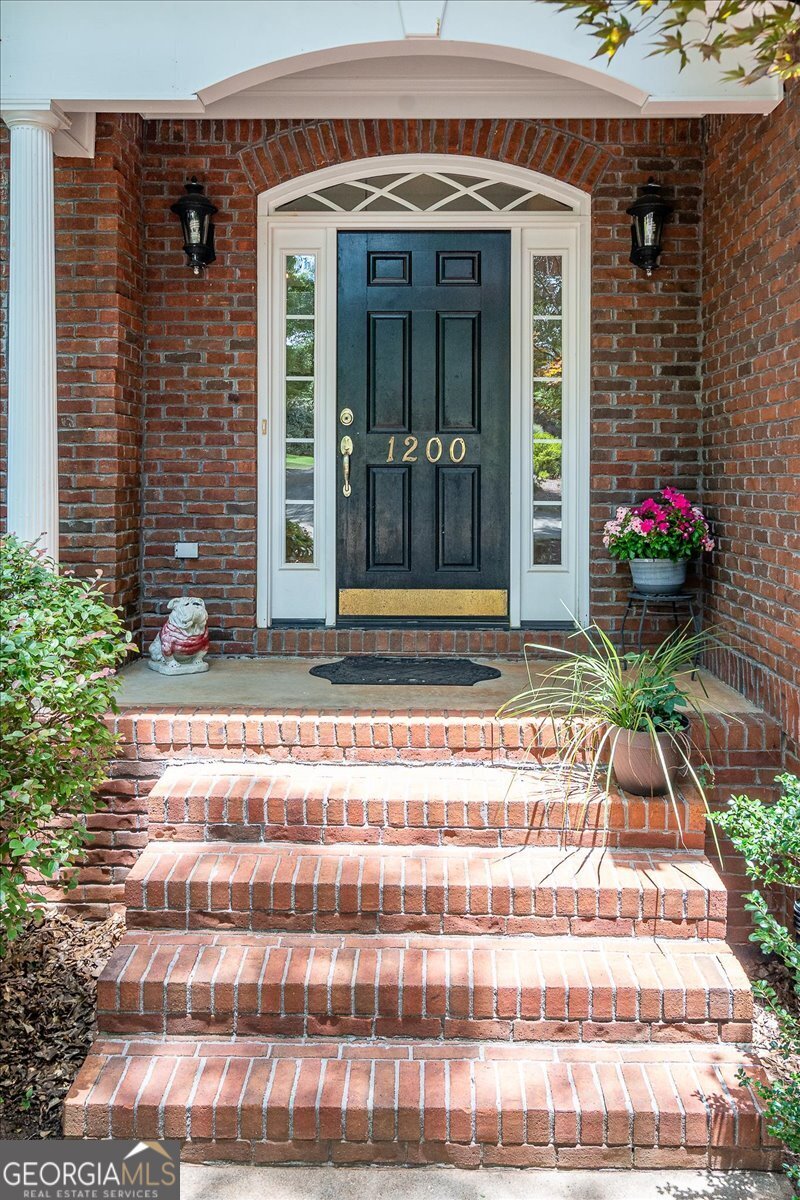 1200 Mallard Lake Drive