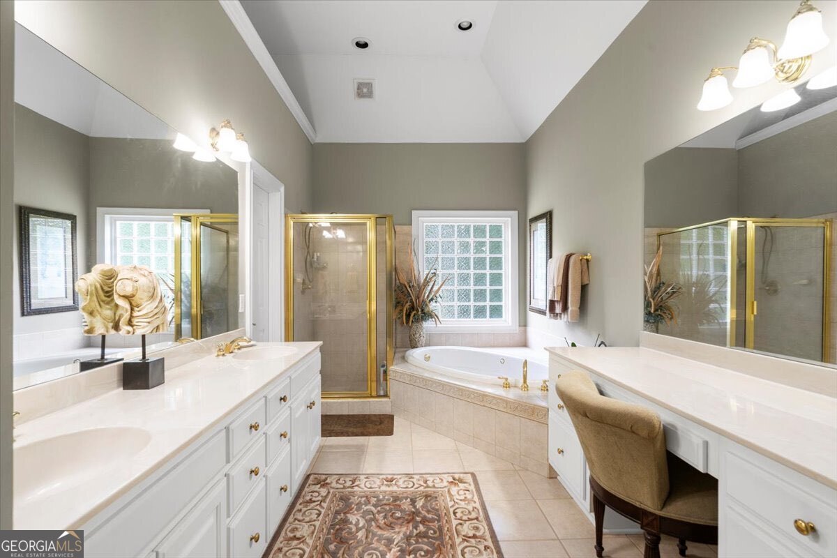 1200 Mallard Lake Drive