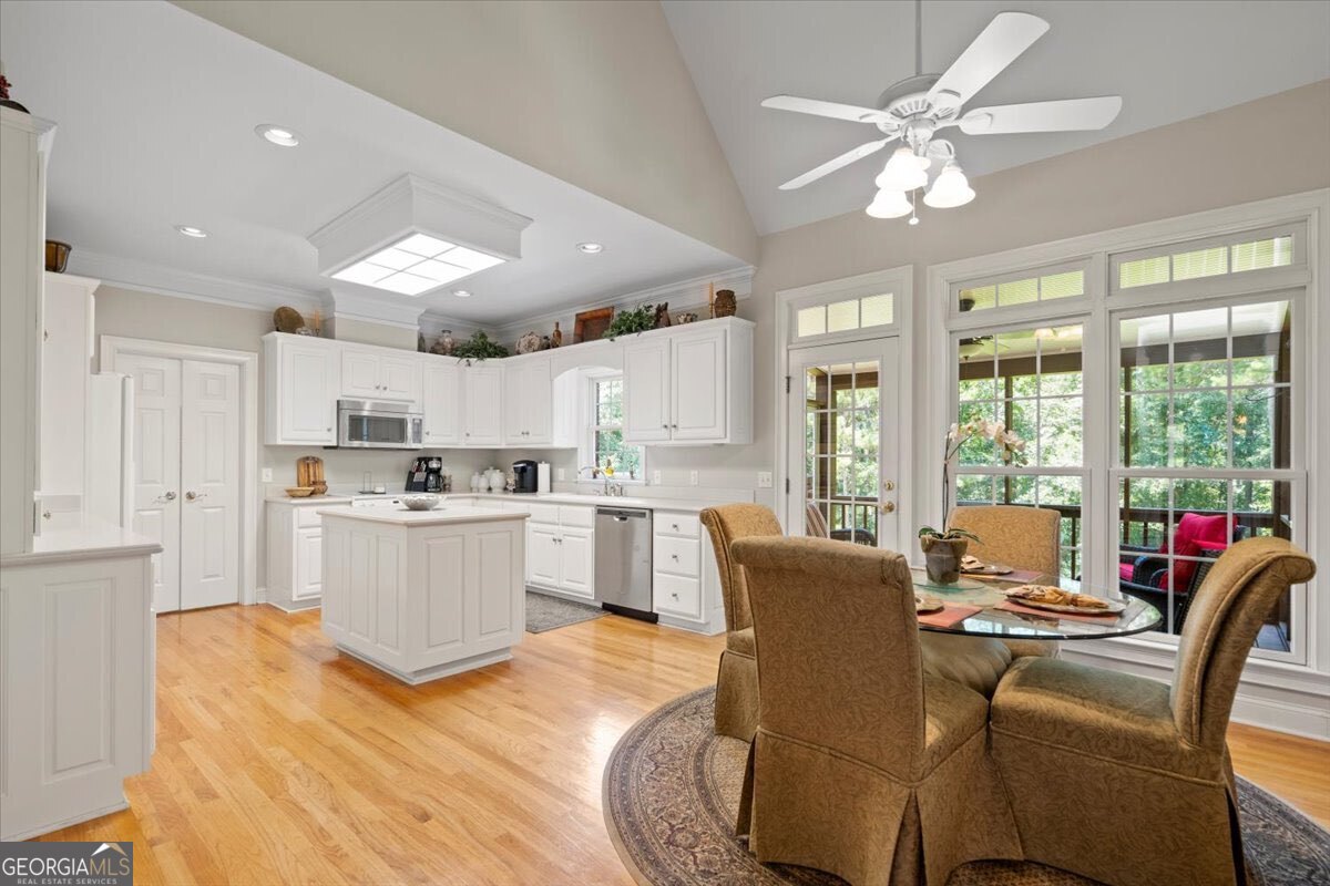 1200 Mallard Lake Drive